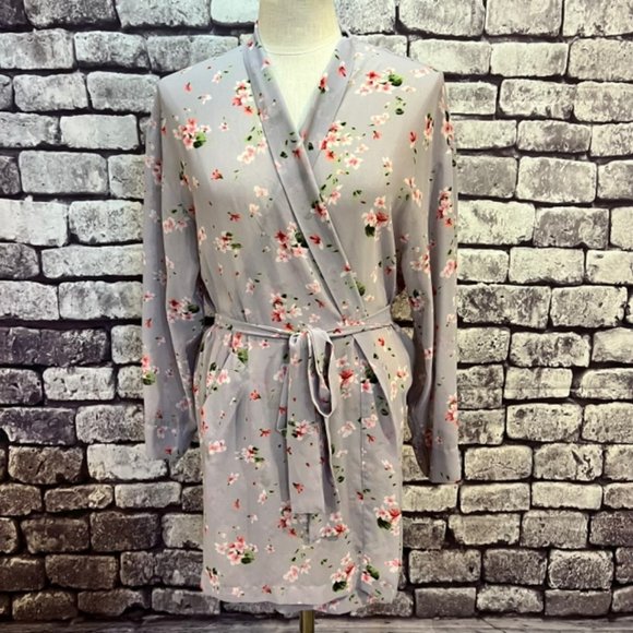 Victoria's Secret Other - Victorias Secret Lavender W/ Floral Print Robe One Size